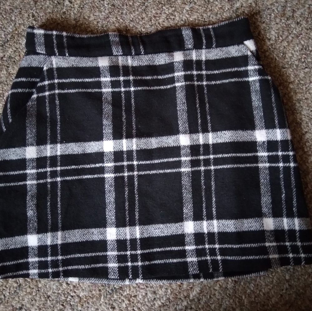 4/$15 Wool Skirt